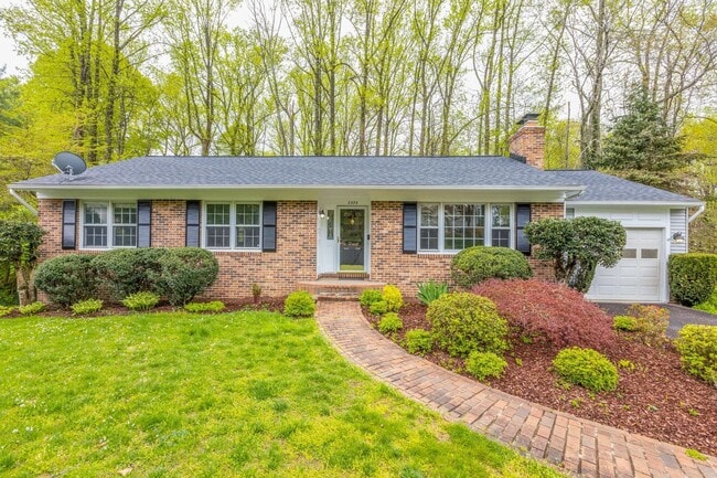 3303 Spring Lake Ct