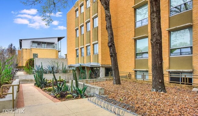 1115 S Alamo St-Unit -Unit 2303 in San Antonio, TX - Building Photo - Building Photo