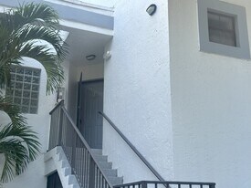 5438 Verona Dr in Boynton Beach, FL - Building Photo