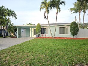 3680 NE 16th Ave in Oakland Park, FL - Building Photo - Building Photo
