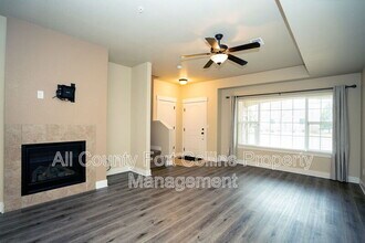 5020 Cinquefoil Ln in Fort Collins, CO - Building Photo - Building Photo