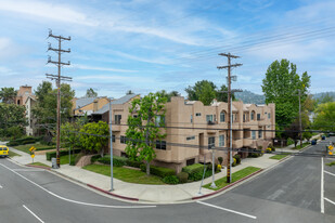 11524 Moorpark St in North Hollywood, CA - Foto de edificio - Building Photo