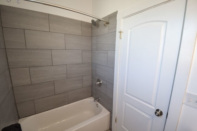 4826 W Addison St in Chicago, IL - Building Photo - Building Photo