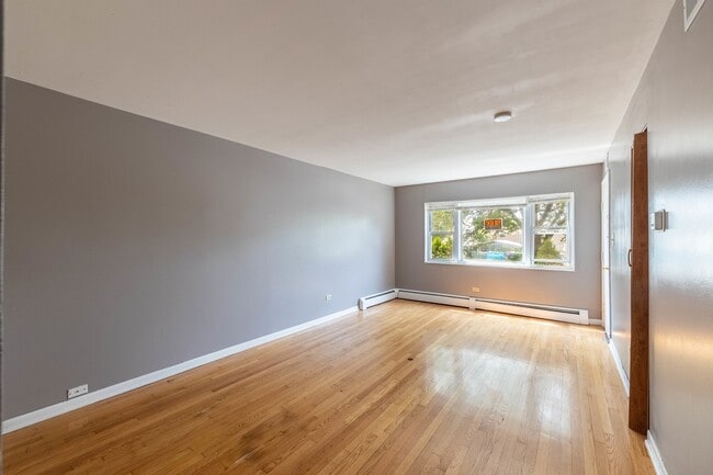 4634 W 47th St in Chicago, IL - Building Photo - Building Photo