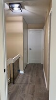 150 Saratoga Ct in Vernon Hills, IL - Building Photo