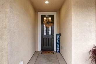 1641 La Guardia Cir in Lincoln, CA - Building Photo - Building Photo