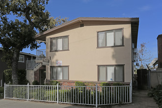 Mitlon Apartments in Whittier, CA - Building Photo - Building Photo