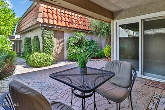 2846 Lakeridge Ln in Westlake Village, CA - Building Photo - Building Photo