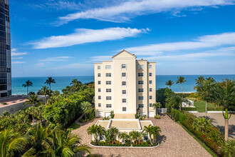 Sea House in Naples, FL - Building Photo - Building Photo