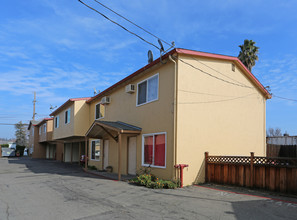 Carol Apartments in Livermore, CA - Building Photo - Building Photo