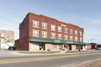 209-219 E Main St in Benton Harbor, MI - Building Photo - Building Photo