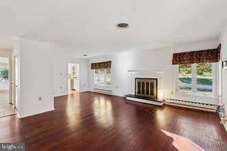 201 Chandler Dr in West Chester, PA - Building Photo - Building Photo