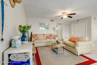 200 International Dr in Cape Canaveral, FL - Foto de edificio - Building Photo