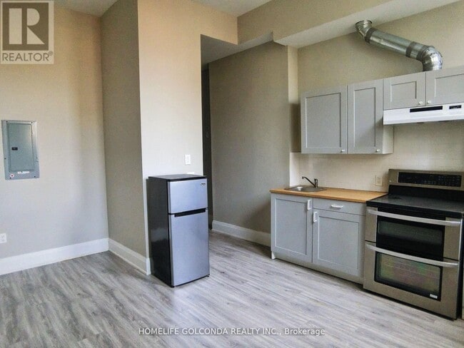 property at 490 Queen St W