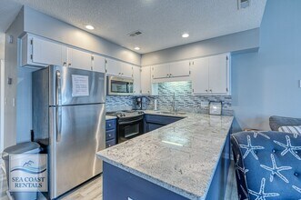 54 Bermuda Landing Pl in North Topsail Beach, NC - Building Photo - Building Photo