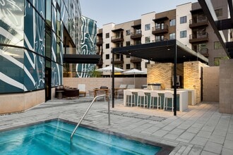 Alloy Midtown in Phoenix, AZ - Foto de edificio - Building Photo