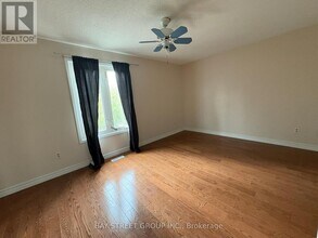 16 Tinti Pl in Vaughan, ON - Building Photo - Building Photo