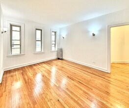 6304 N Leavitt St in Chicago, IL - Building Photo - Building Photo
