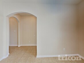 4607 Le Villas in San Antonio, TX - Building Photo - Building Photo