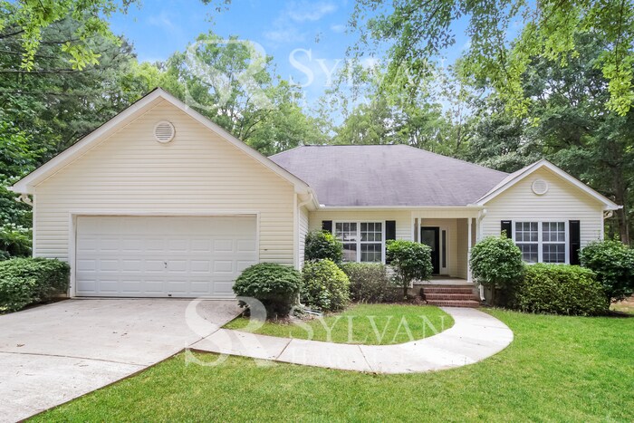 369 Patrick Cir in Jenkinsburg, GA - Building Photo