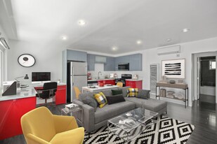 1321 W 36th Pl in Los Angeles, CA - Building Photo