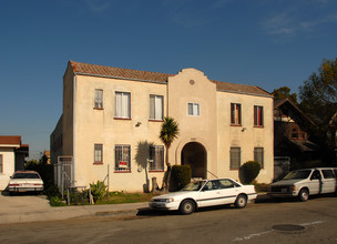 2887 W 15th St in Los Angeles, CA - Building Photo - Building Photo