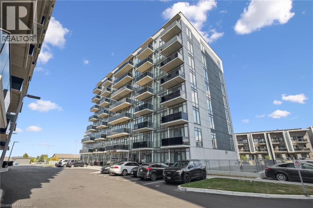1434 Highland Rd W in Kitchener, ON - Building Photo