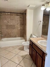 13525 Vanowen St in Los Angeles, CA - Building Photo - Building Photo