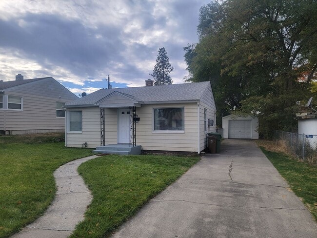 property at 5723 N Milton St