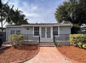 1641 Arthur St in Hollywood, FL - Building Photo