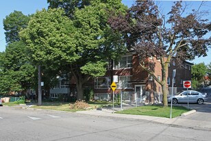 342-344 Hopewell Ave in Toronto, ON - Building Photo