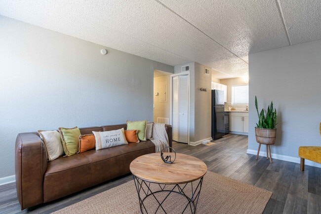 The Sterling at San Marco in Jacksonville, FL - Foto de edificio - Interior Photo