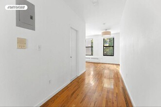 10 Fort Greene Pl in Brooklyn, NY - Building Photo - Building Photo