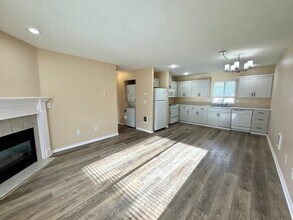 14611-14611 SE Lone Pine Dr in Clackamas, OR - Building Photo - Building Photo