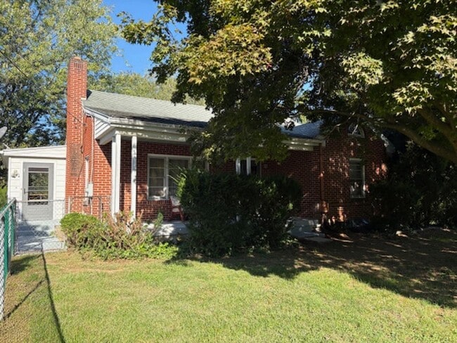 14969 Ridge Rd in Waynesboro, PA - Building Photo - Building Photo