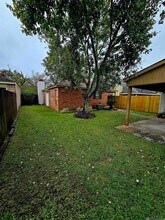 16055 Manchester Ave in Baton Rouge, LA - Building Photo - Building Photo