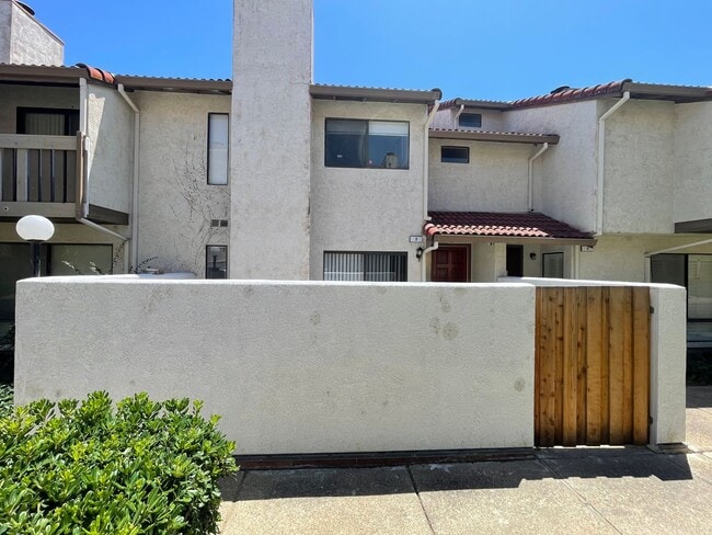 property at 3 Madrid Ln