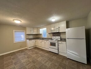 605 Scruggs St in Gastonia, NC - Building Photo - Building Photo