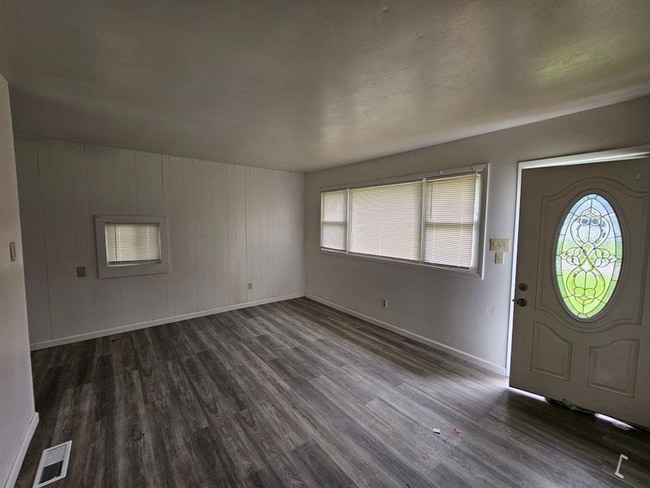 105 Melvin Dr in Sauget, IL - Building Photo - Building Photo