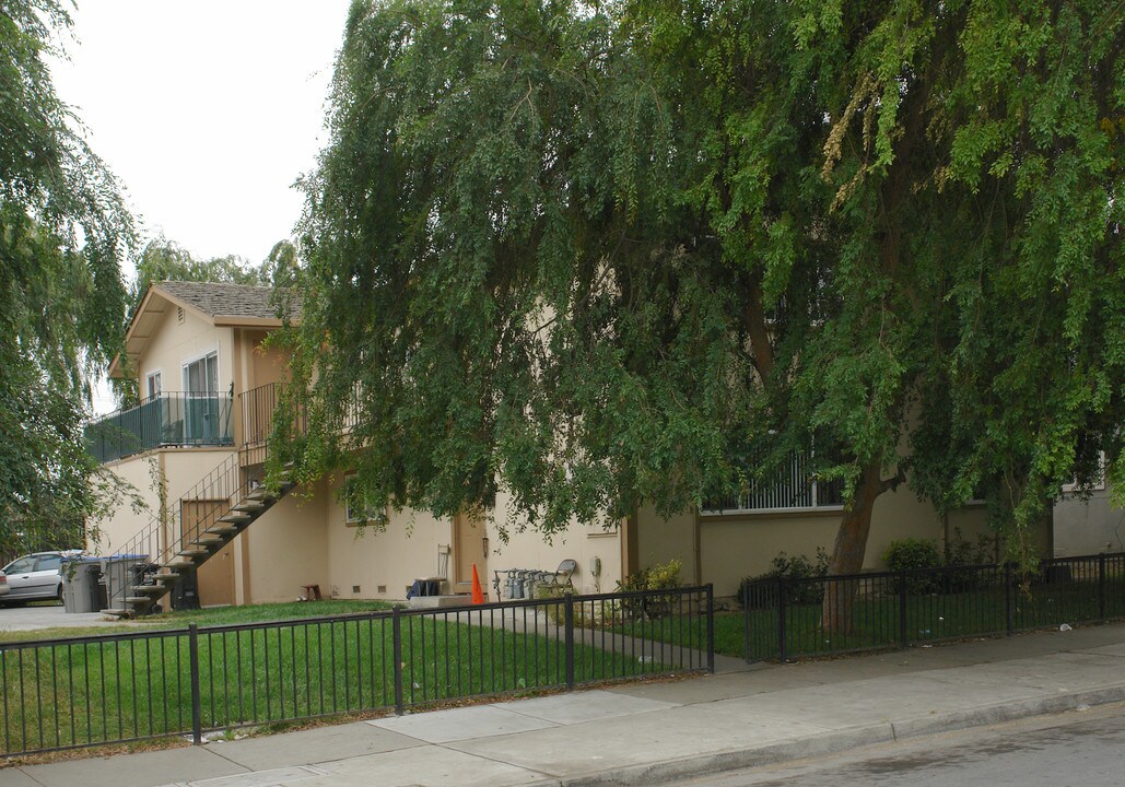 5200 Snow Dr in San Jose, CA - Foto de edificio