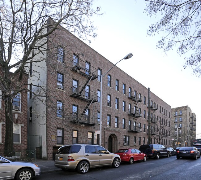 3279 44th St in Astoria, NY - Foto de edificio - Building Photo