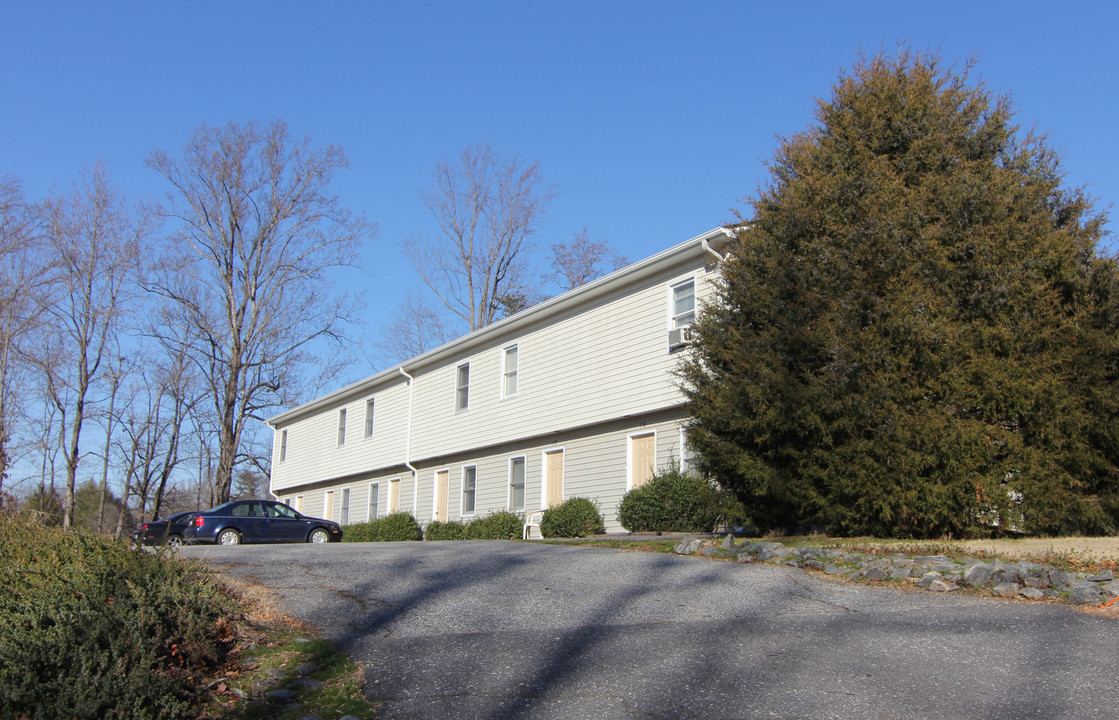 Saga Apartments in Valdese, NC - Building Photo