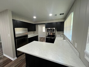 3313 E 17th Ave in Sheffield, AL - Building Photo - Building Photo