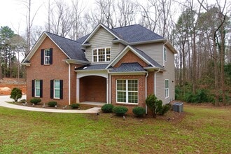 200 State Rd S-42-2591 in Roebuck, SC - Building Photo - Building Photo