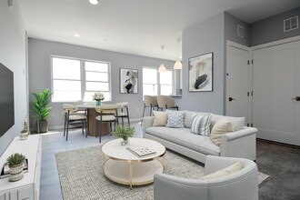 82-84 E 31ST St in Bayonne, NJ - Building Photo - Building Photo