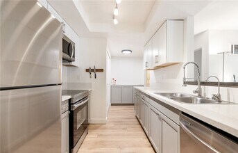 110 N 2nd Ave in Chula Vista, CA - Foto de edificio - Building Photo