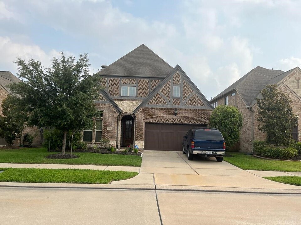 13117 Stoneleigh Terrace Dr in Houston, TX - Building Photo