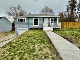 704 W 15th Ave in Spokane, WA - Building Photo