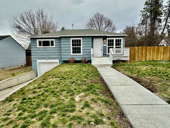 property at 704 W 15th Ave