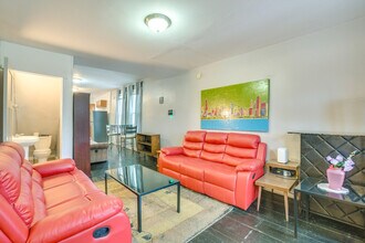 5207 S May St in Chicago, IL - Building Photo - Building Photo